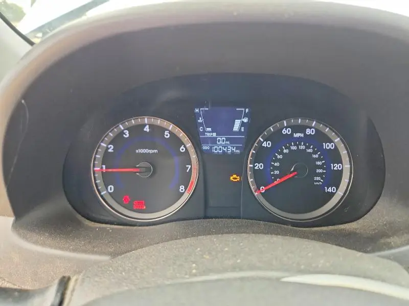 2014 HYUNDAI ACCENT SE  