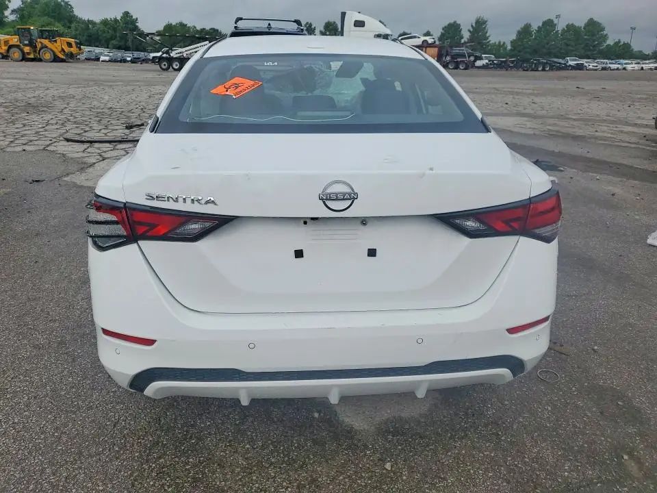 2025 NISSAN SENTRA SV  