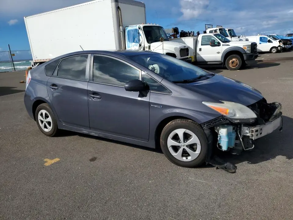 2013 TOYOTA PRIUS   