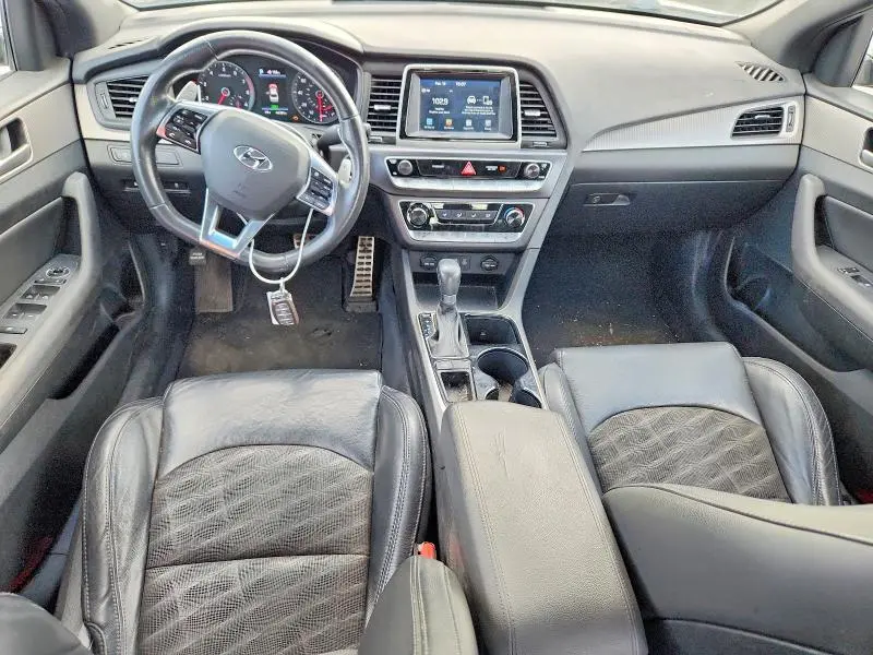 2018 HYUNDAI SONATA SPORT  