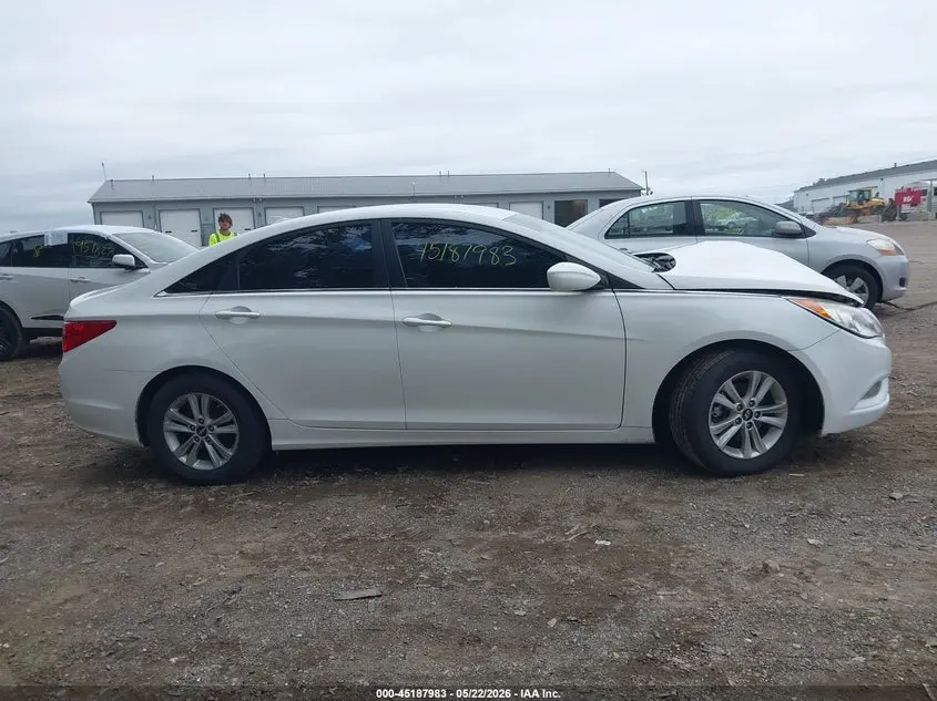 2013 HYUNDAI SONATA GLS