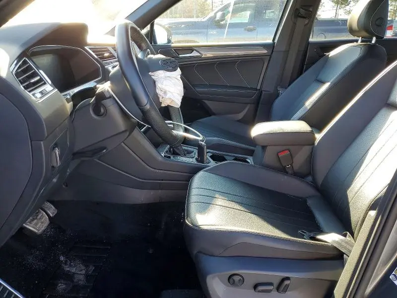 2022 VOLKSWAGEN TIGUAN SE R-LINE BLACK  