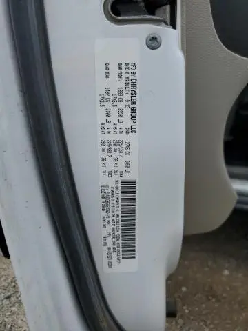 2014 DODGE GRAND CARAVAN SE  