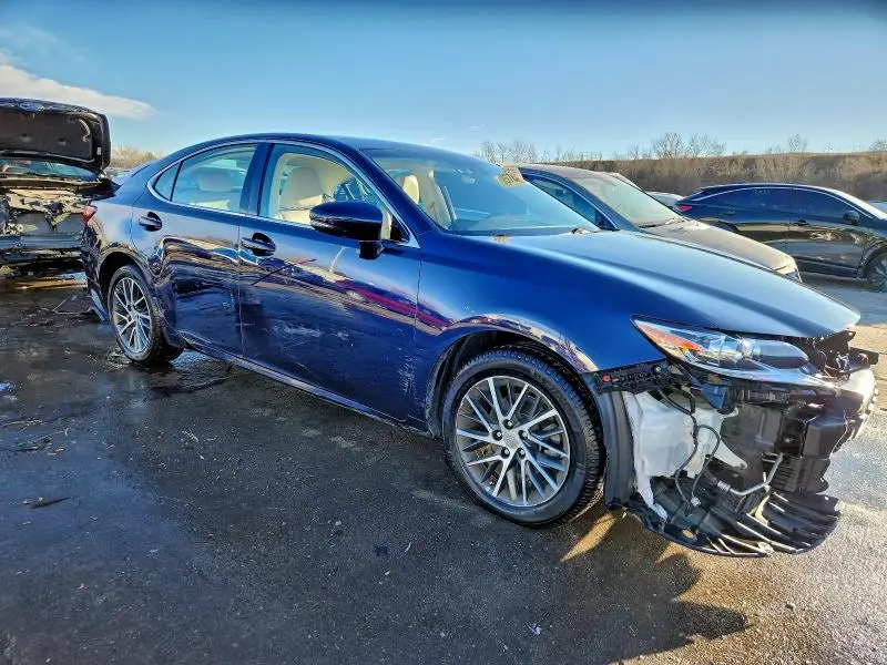 2018 LEXUS ES   
