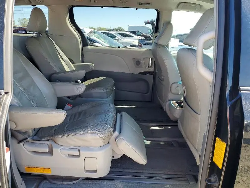 2011 TOYOTA SIENNA XLE 7-PASSENGER  
