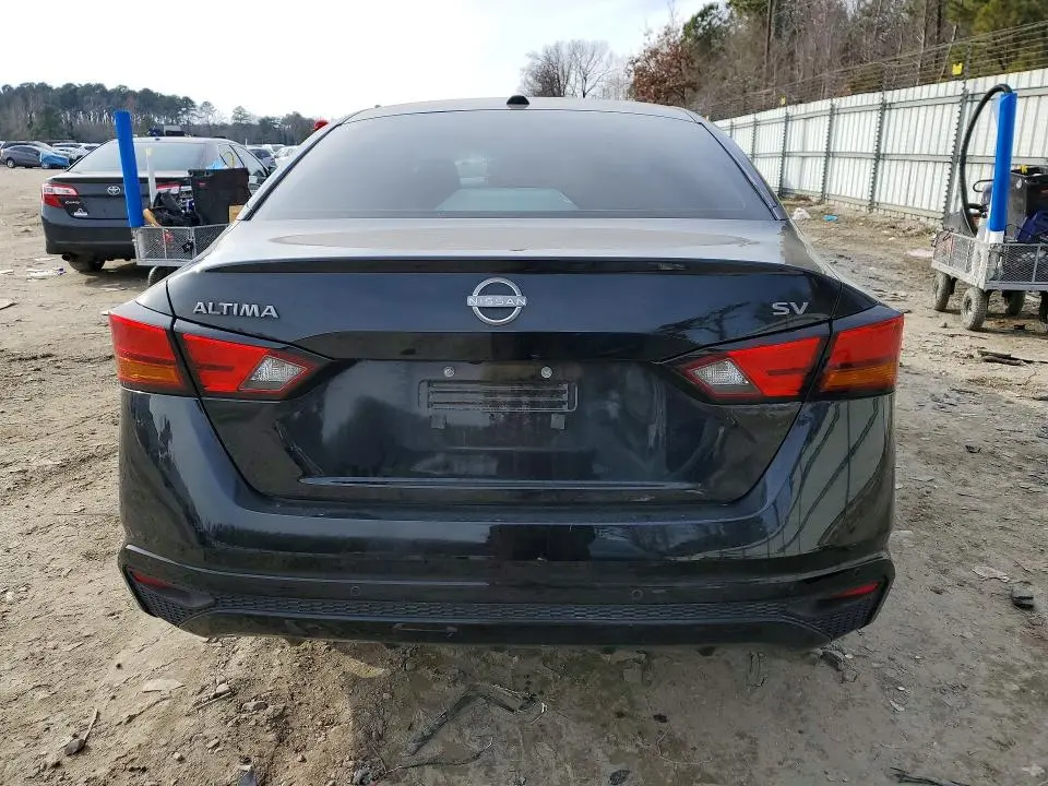 2024 NISSAN ALTIMA SV  