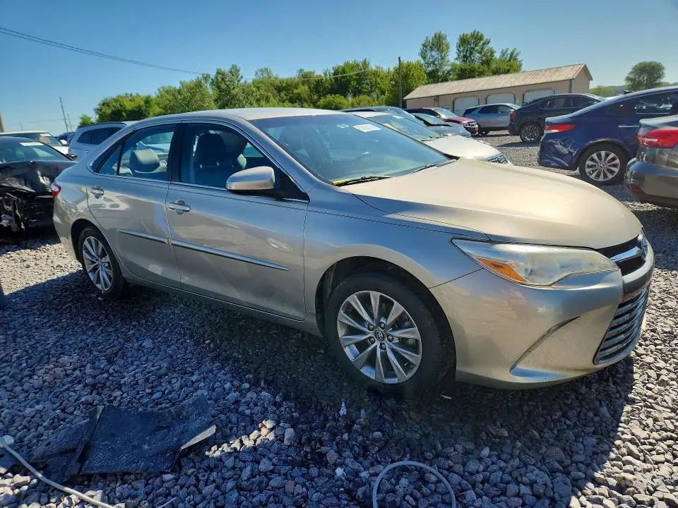 2017 TOYOTA CAMRY XLE  