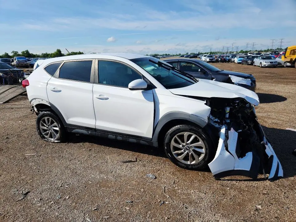 2018 HYUNDAI TUCSON SE  