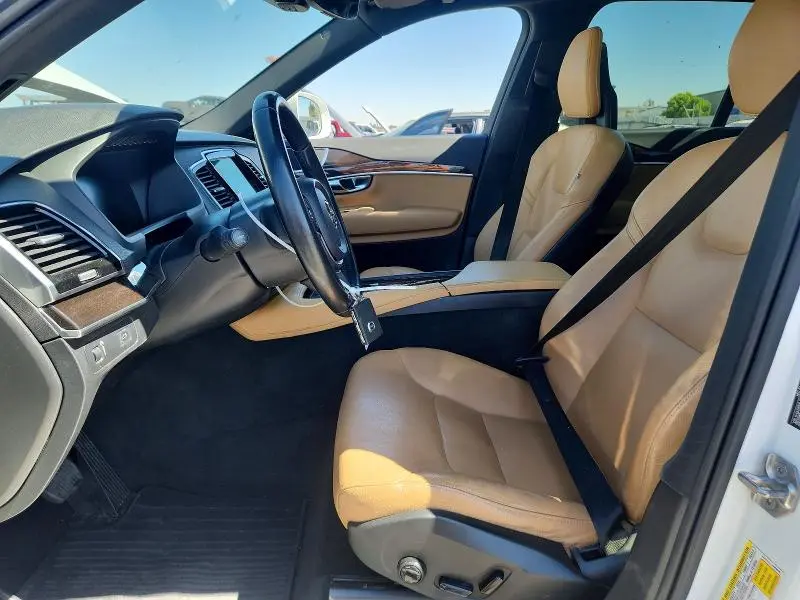2018 VOLVO XC90 T6  