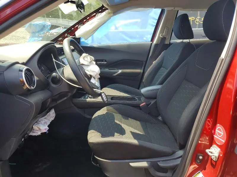 2022 NISSAN KICKS SV  