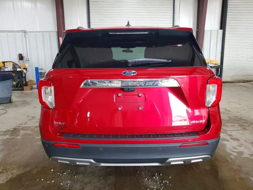 2021 FORD EXPLORER XLT  