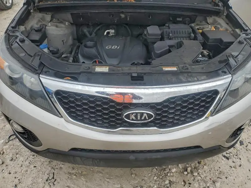 2012 KIA SORENTO BASE  