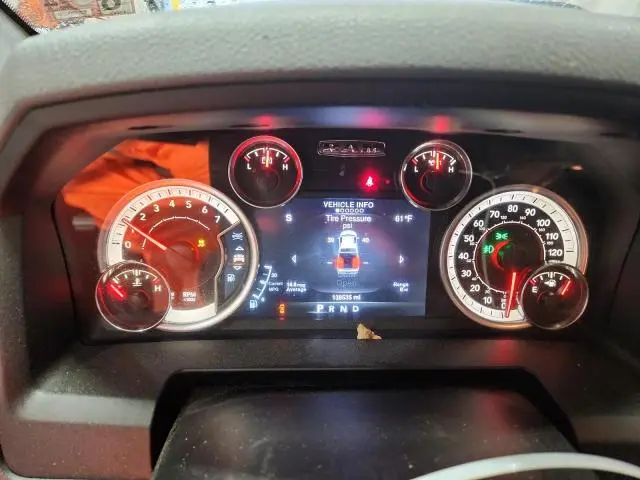 2013 RAM 1500 SLT  