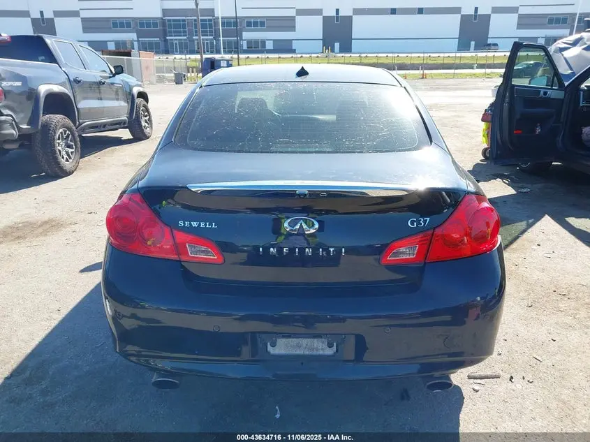 2010 INFINITI G37 JOURNEY