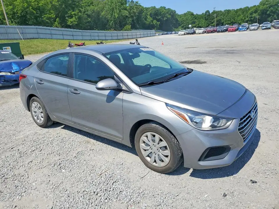 2022 HYUNDAI ACCENT SE  