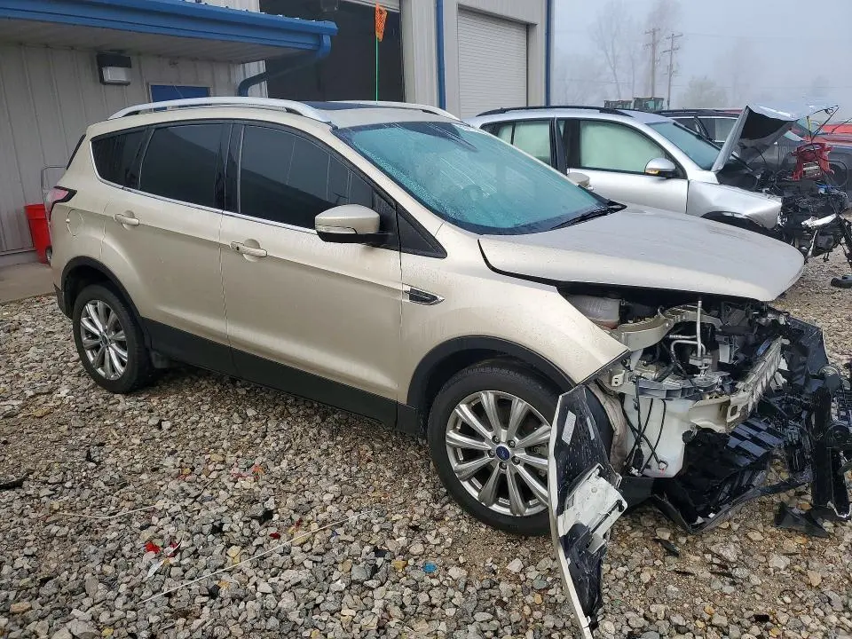 2017 FORD ESCAPE TITANIUM  