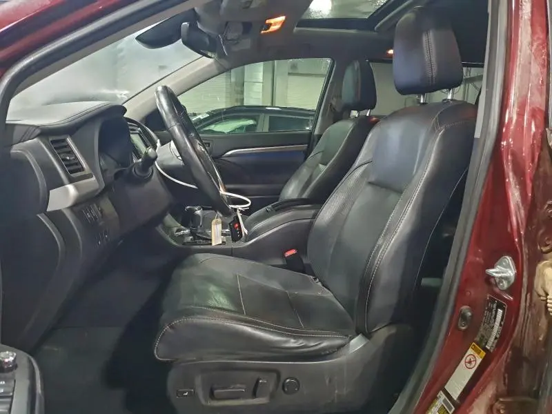 2017 TOYOTA HIGHLANDER LIMITED  