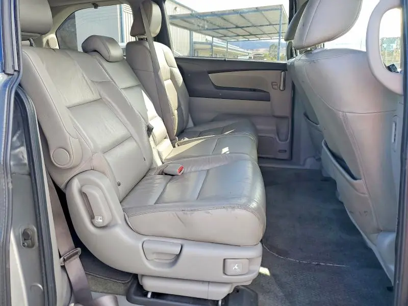 2011 HONDA ODYSSEY TOURING  