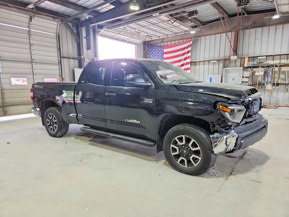 2020 TOYOTA TUNDRA SR5  