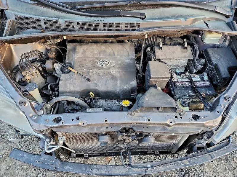 2015 TOYOTA SIENNA XLE  