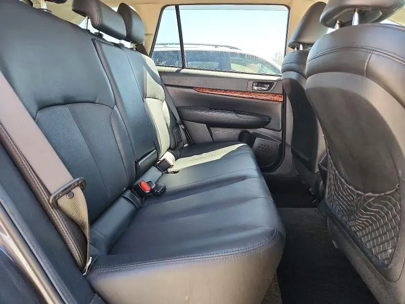 2011 SUBARU OUTBACK 3.6R LIMITED  