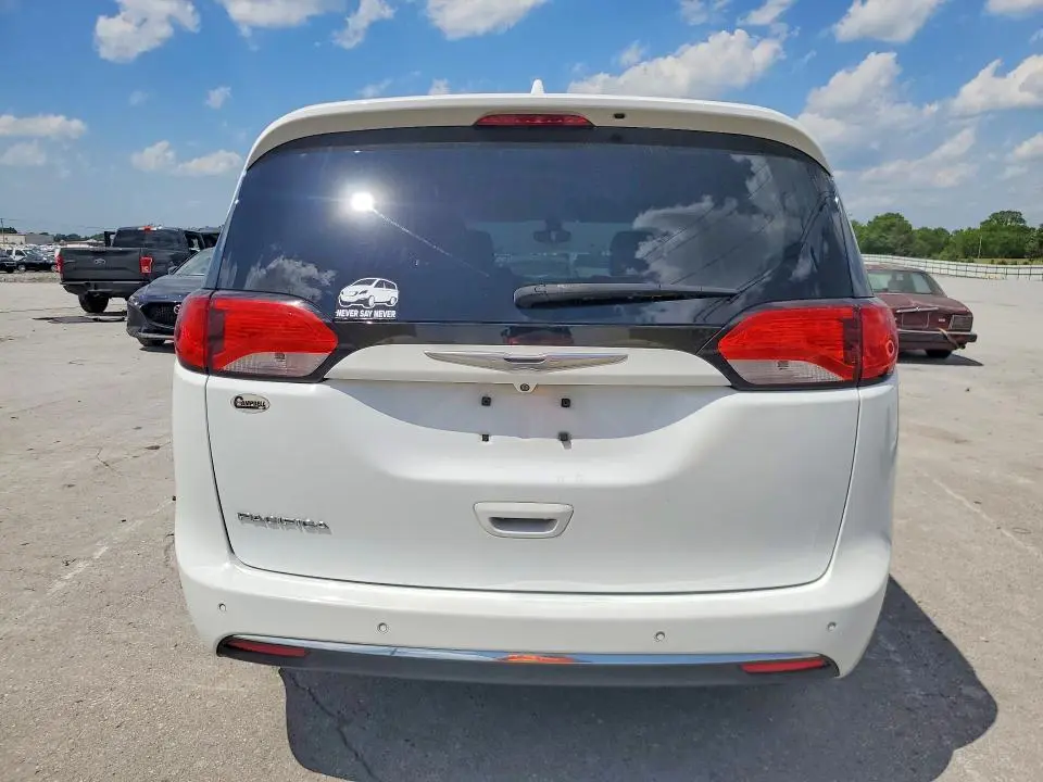 2017 CHRYSLER PACIFICA   