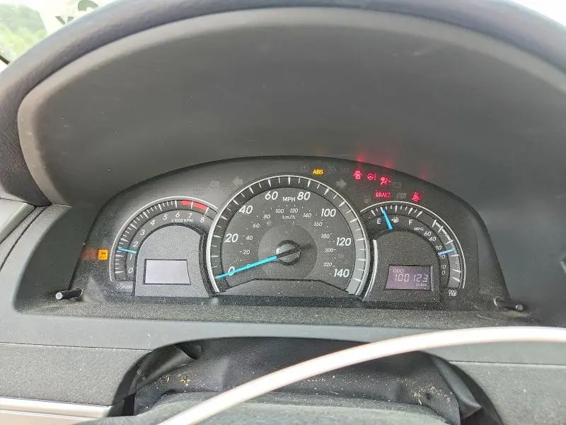 2012 TOYOTA CAMRY LE  