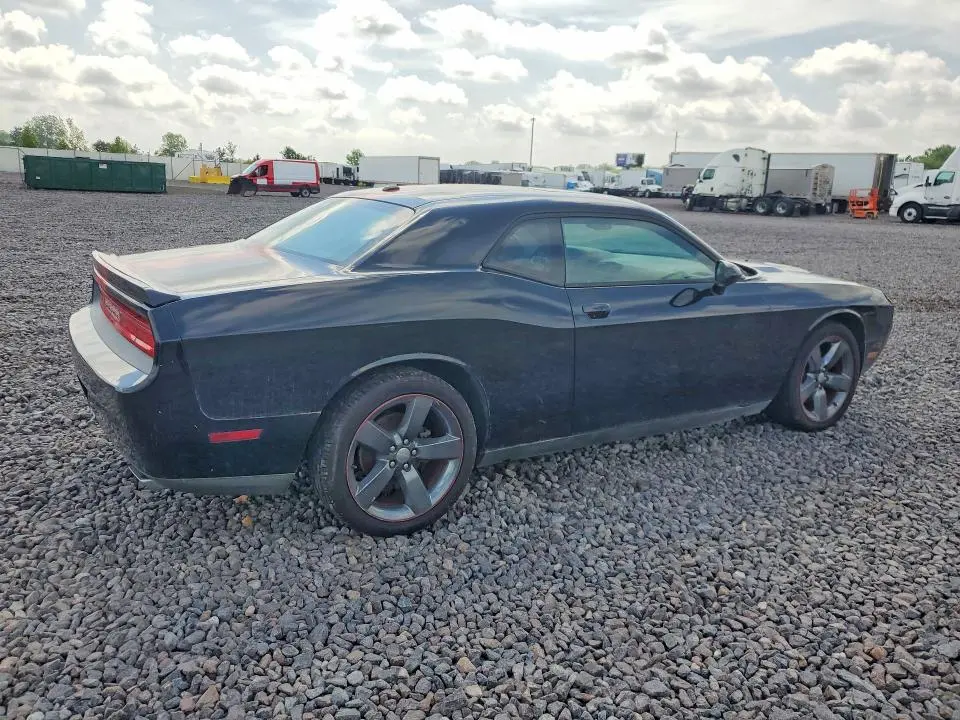 2014 DODGE CHALLENGER SXT  