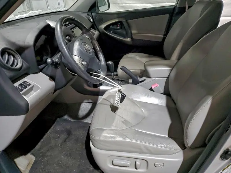 2010 TOYOTA RAV4 LIMITED  