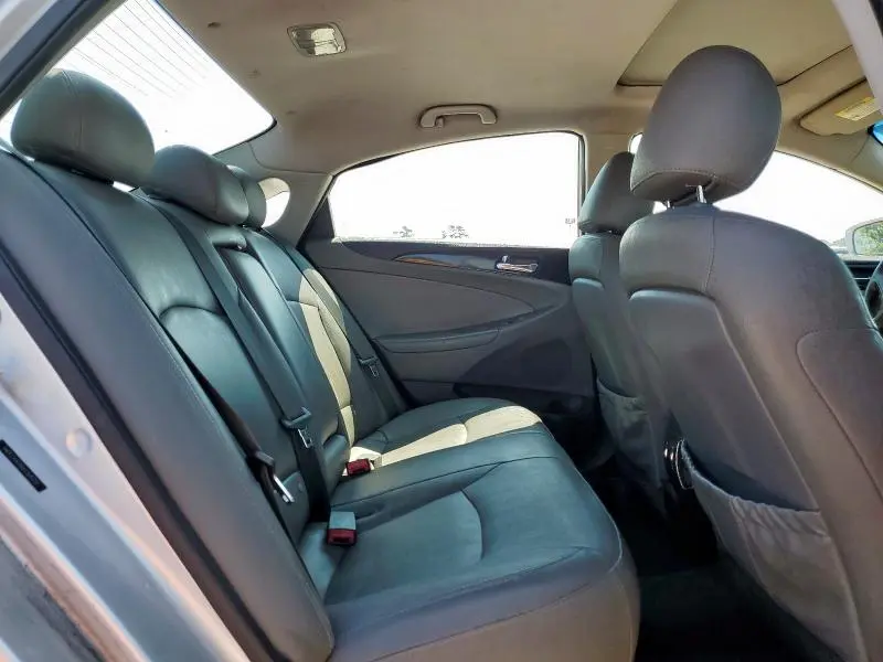 2011 HYUNDAI SONATA SE  