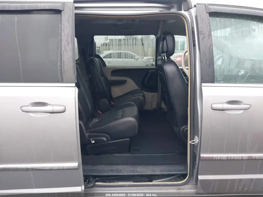 2016 CHRYSLER TOWN & COUNTRY TOURING