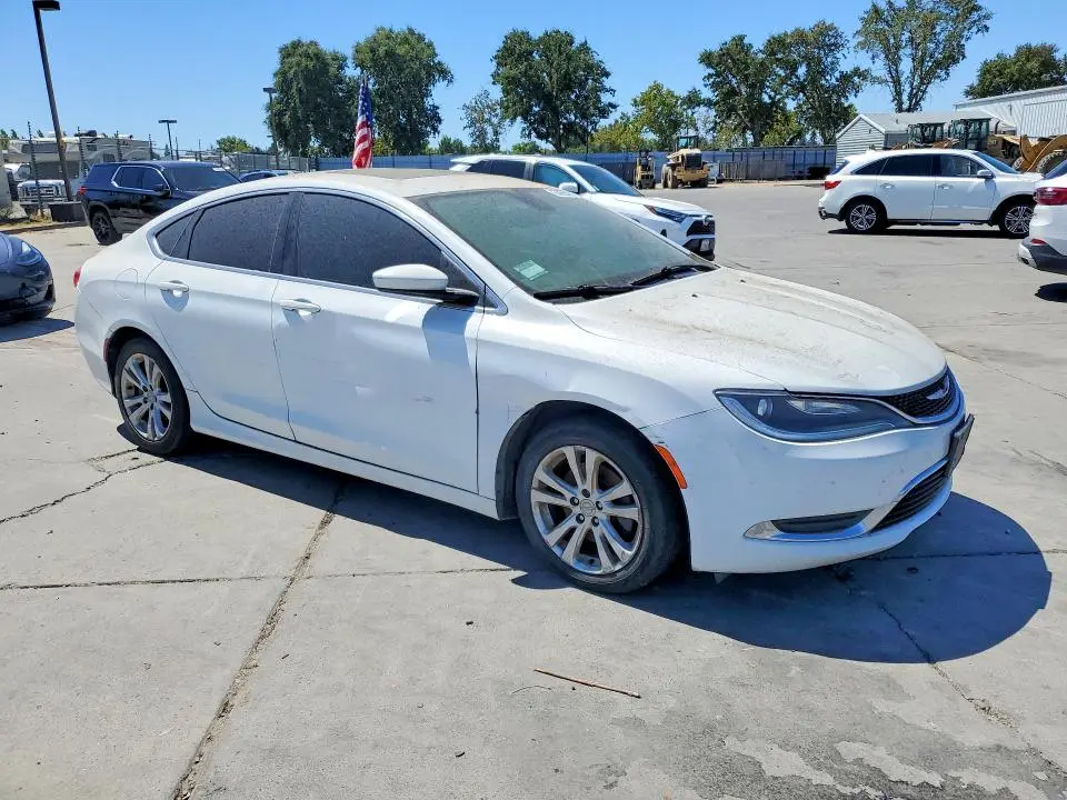 2015 CHRYSLER 200 LIMITED  