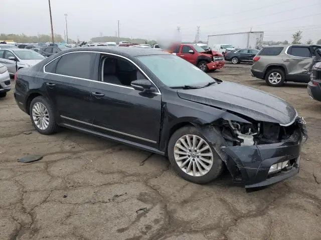 2016 VOLKSWAGEN PASSAT SE  