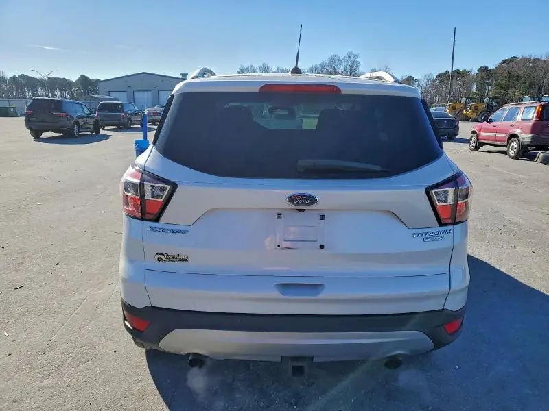 2017 FORD ESCAPE TITANIUM  