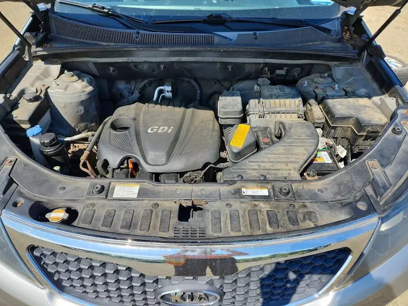 2013 KIA SORENTO LX  