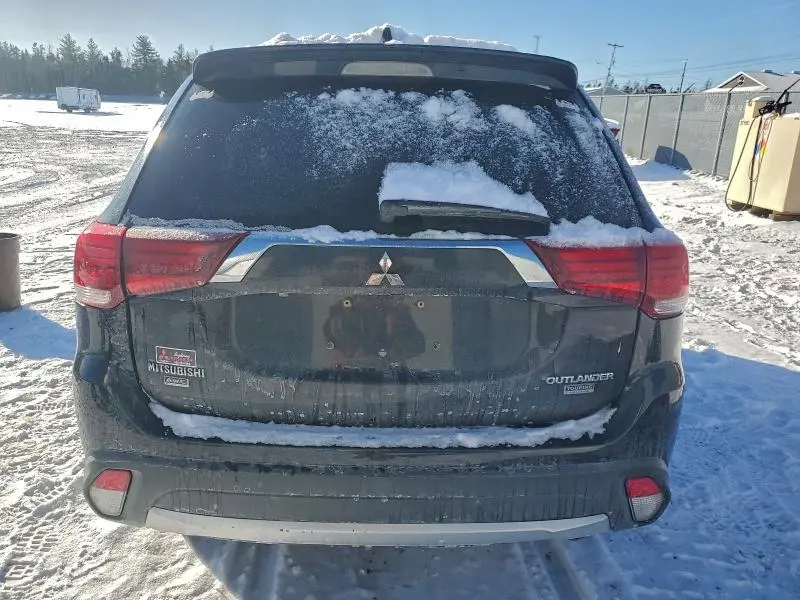 2017 MITSUBISHI OUTLANDER SE  