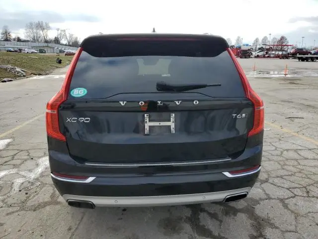 2017 VOLVO XC90 T6  