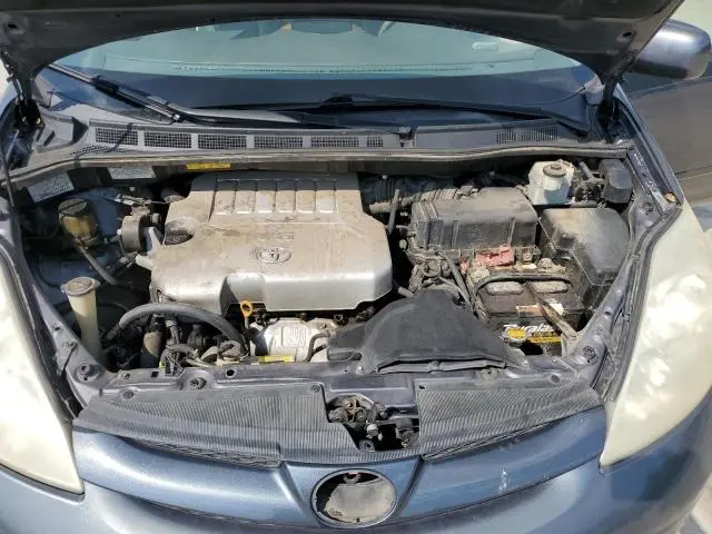2010 TOYOTA SIENNA XLE  