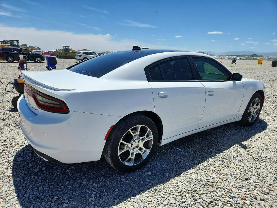 2015 DODGE CHARGER SXT  
