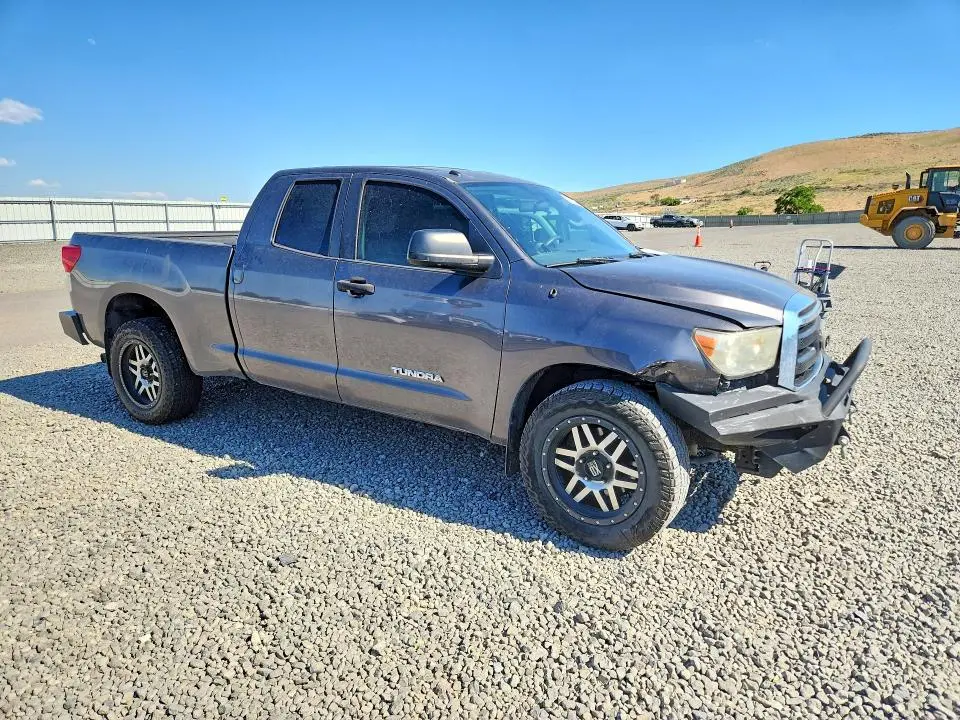 2011 TOYOTA TUNDRA DOUBLE CAB SR5  
