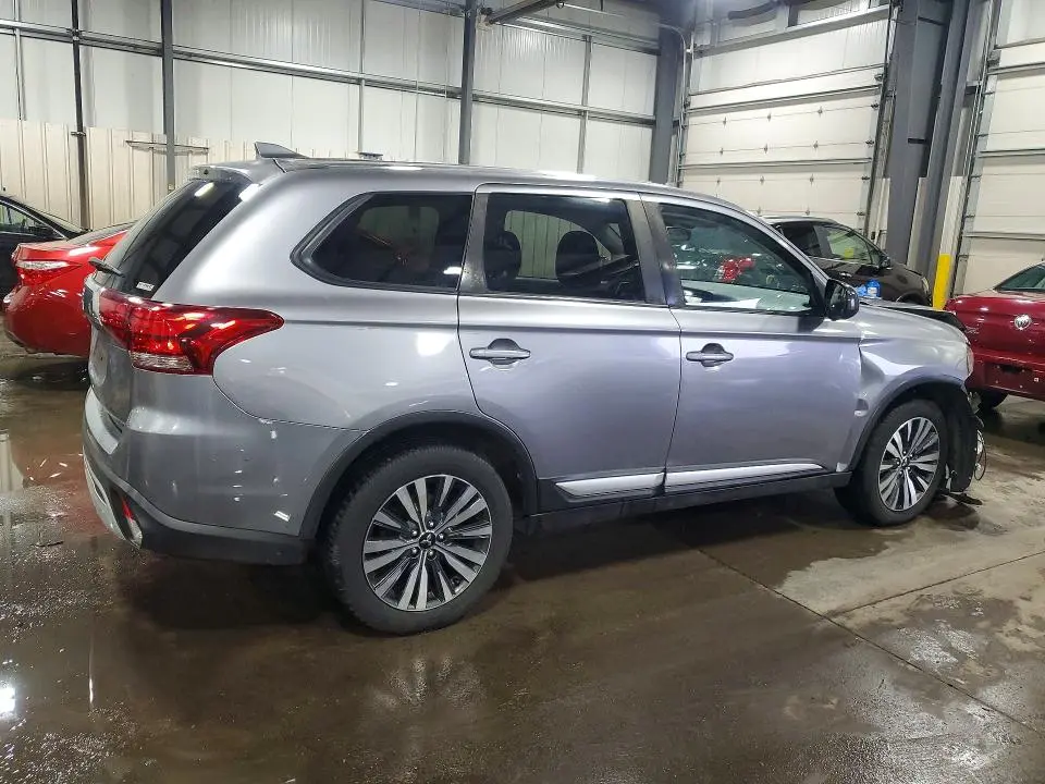 2020 MITSUBISHI OUTLANDER SE  