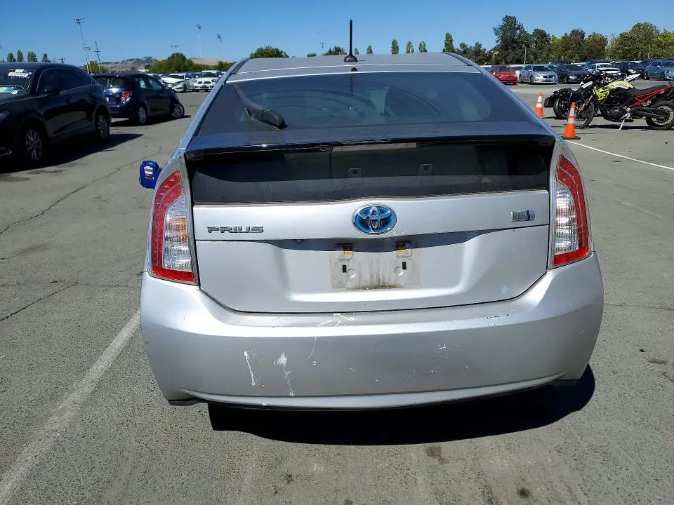2015 TOYOTA PRIUS THREE  