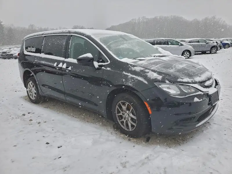 2022 CHRYSLER VOYAGER LX  