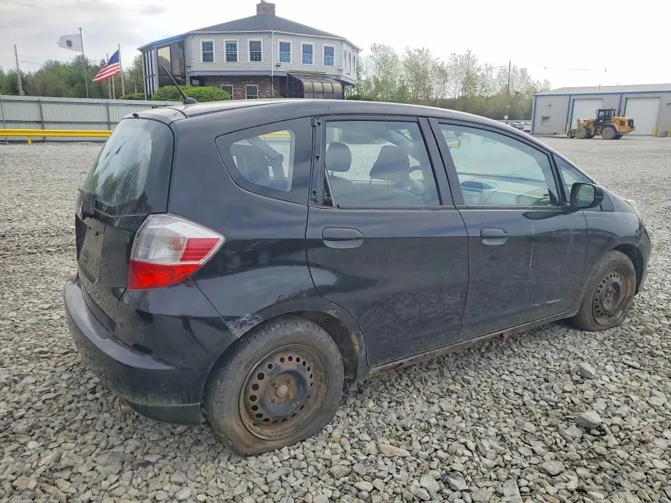 2013 HONDA FIT   