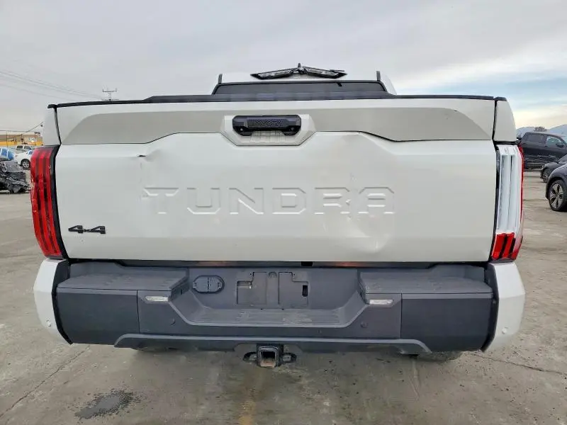 2024 TOYOTA TUNDRA CREWMAX LIMITED  