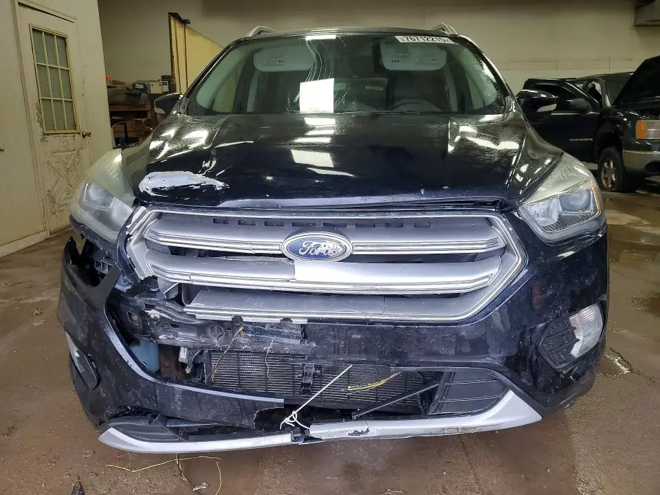 2017 FORD ESCAPE TITANIUM  