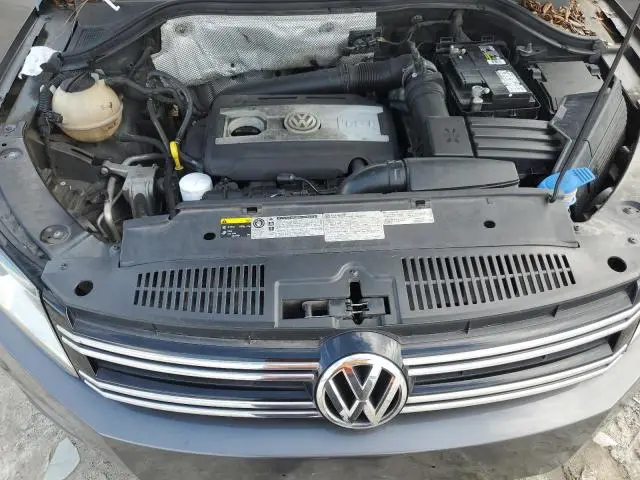 2015 VOLKSWAGEN TIGUAN S  