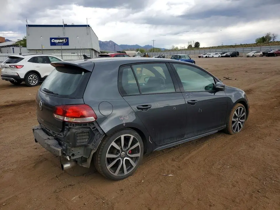 2014 VOLKSWAGEN GTI   