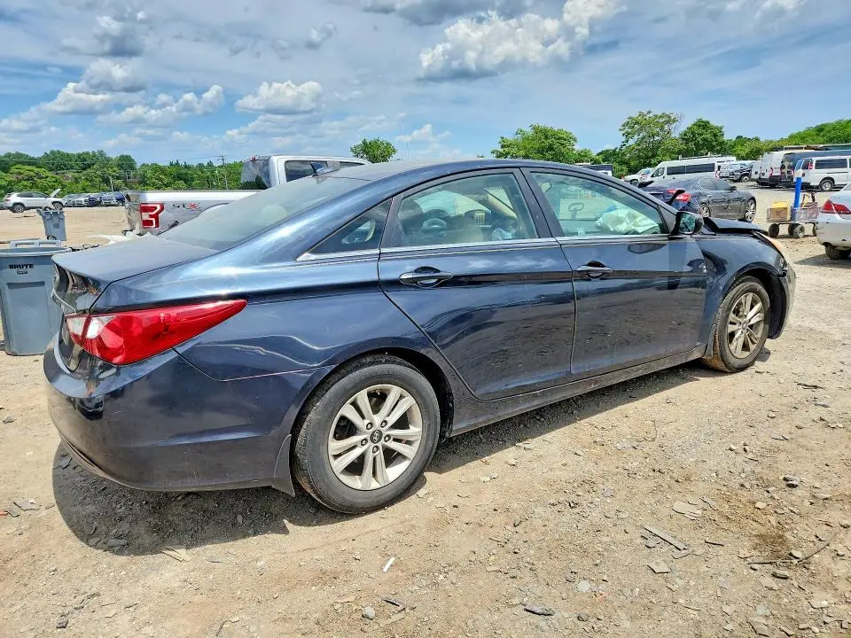 2011 HYUNDAI SONATA GLS  