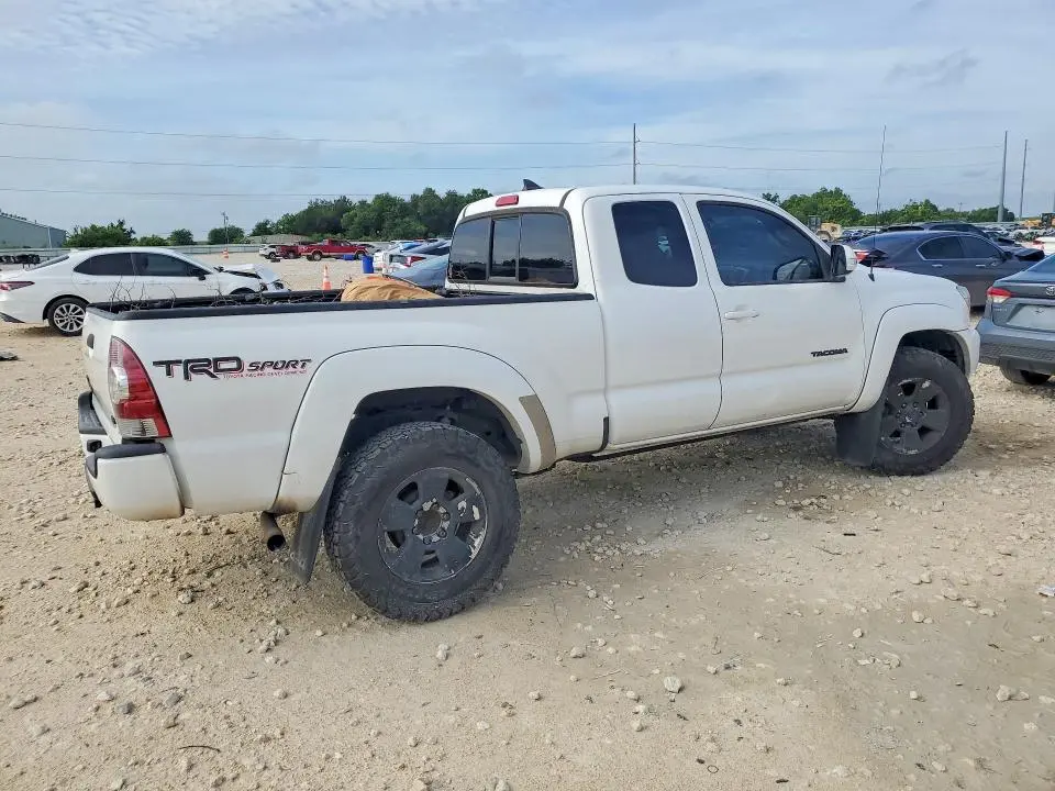 2015 TOYOTA TACOMA V6  